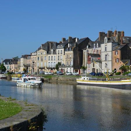 Spacieux T3 Lumineux Dans Quartier Historique Avec Wifi Redon Exteriör bild