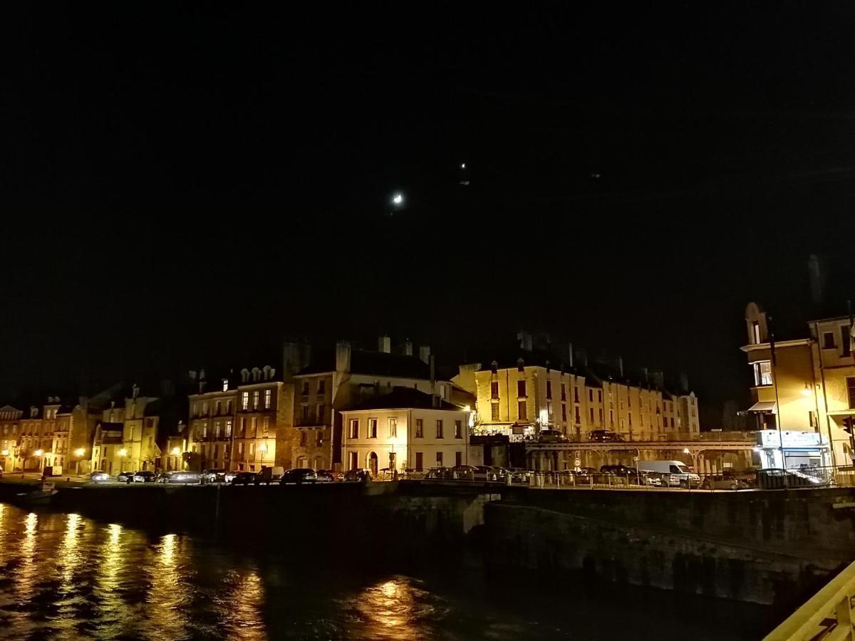 Spacieux T3 Lumineux Dans Quartier Historique Avec Wifi Redon Exteriör bild