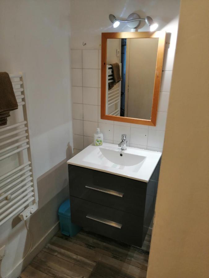 Spacieux T3 Lumineux Dans Quartier Historique Avec Wifi Redon Exteriör bild