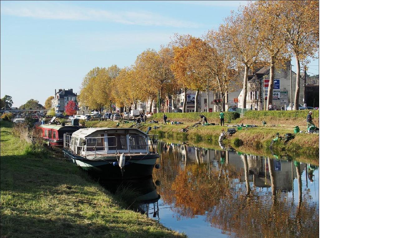 Spacieux T3 Lumineux Dans Quartier Historique Avec Wifi Redon Exteriör bild